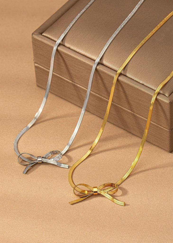 gold bow necklace 