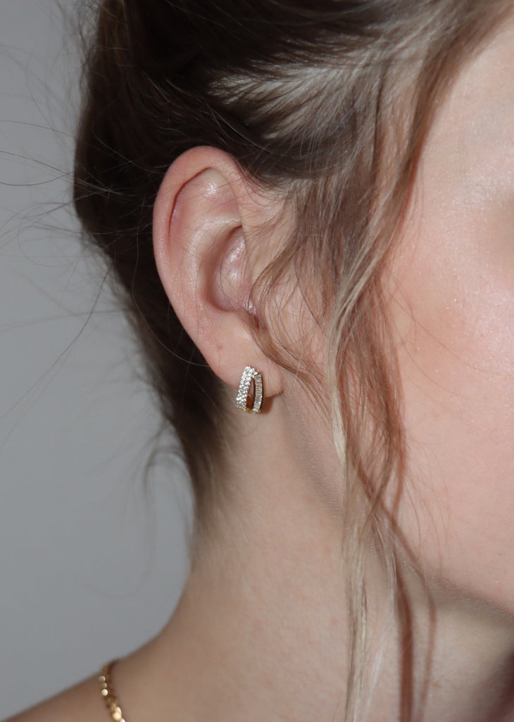 Off My Mind Earrings ★ Gold