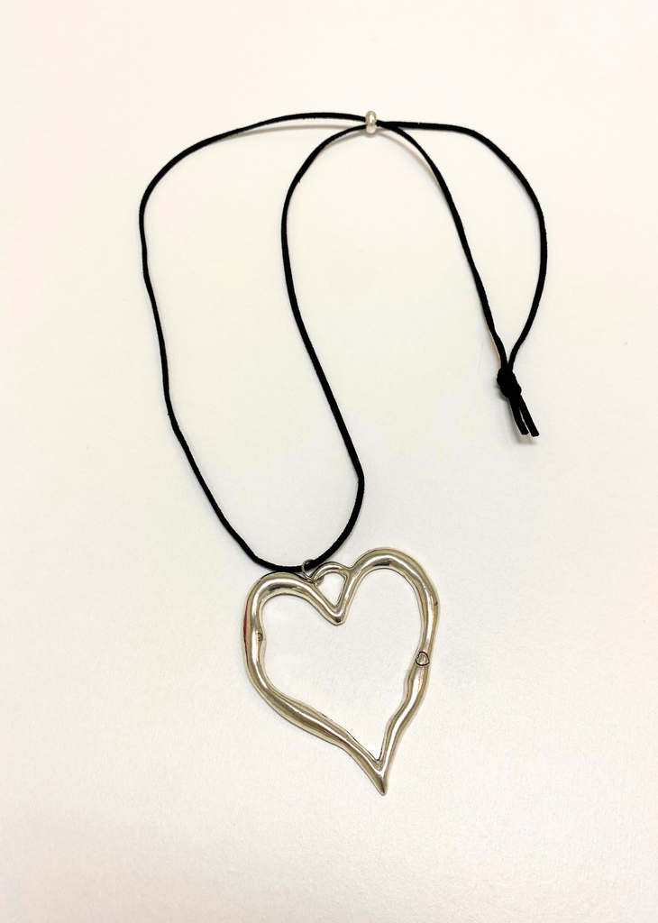 silver stainless steel heart shaped pendant necklace black adjustable felt chain statement piece edgy women's fashion jewelry