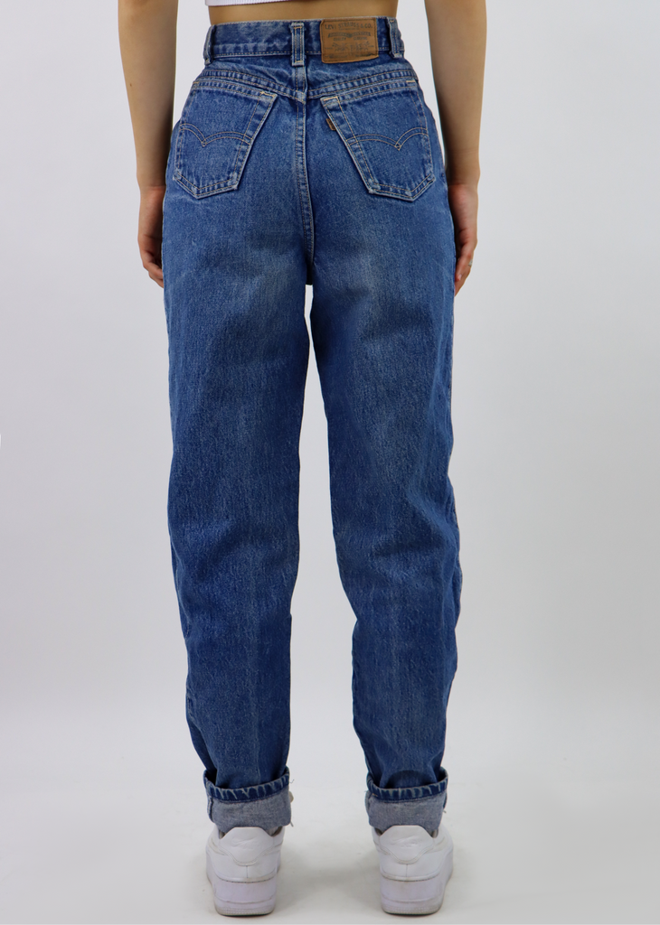 Wannabe Vintage Levi Jeans ★ Dark Wash