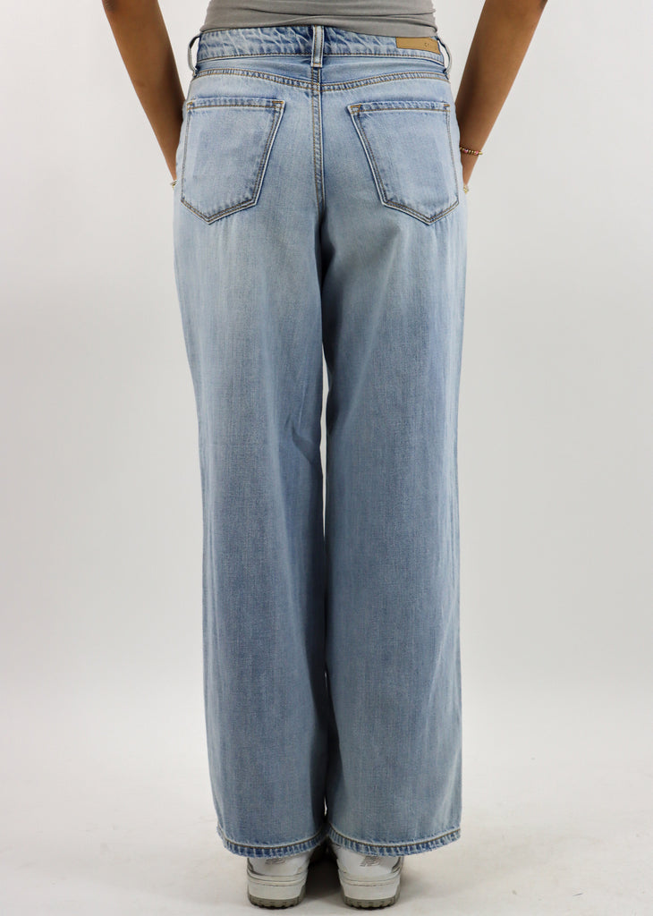 Shine Bright Wide-Leg Jeans ★ Light Wash