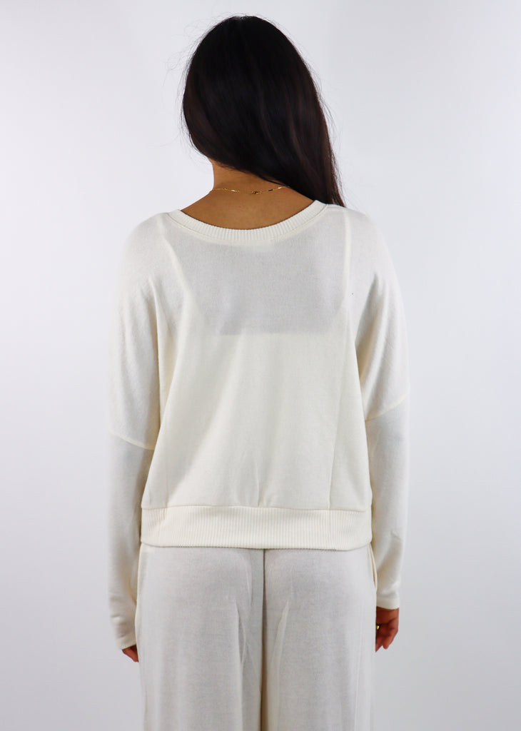 Sweet Escape Pullover ★ Creme
