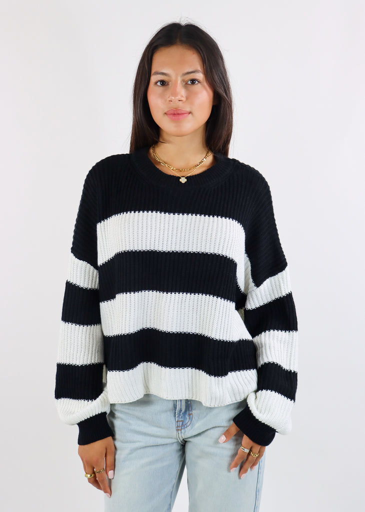 Favorite Sweater ★ Black and White