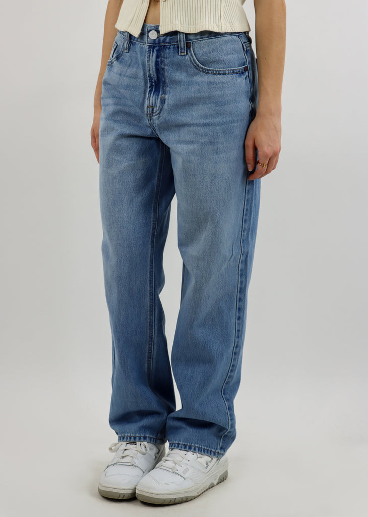 Little Talks Boyfriend Jeans ★ Medium Wash