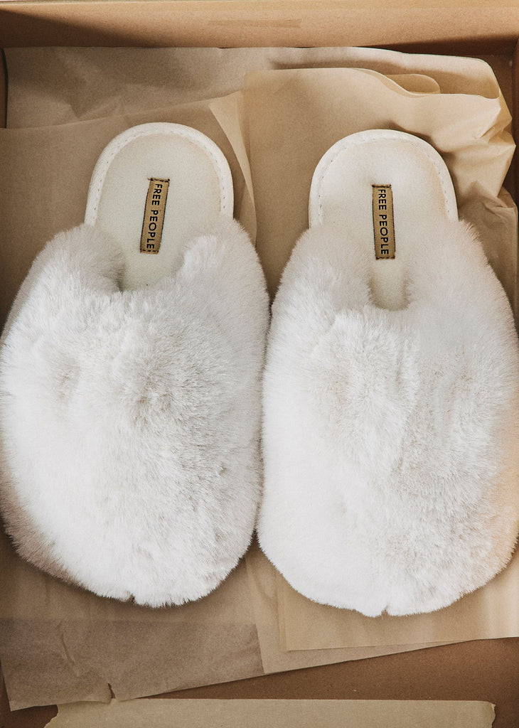 Free People Faux Fur Snowball Slipper ★ White