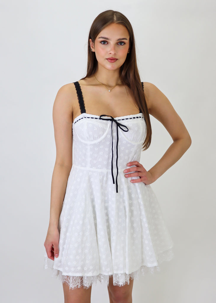 Wonderland Dress ★ White