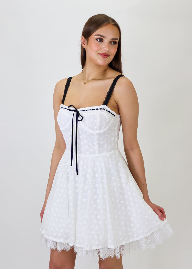 Wonderland Dress ★ White