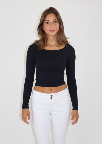 black scoop neck long sleeve crop swims stretchy tee