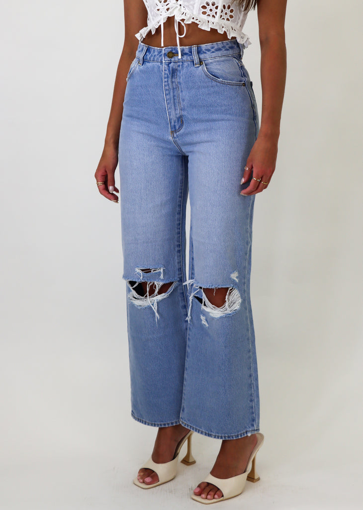 Rollas Check Out Wide Leg Jeans ★ Light Wash