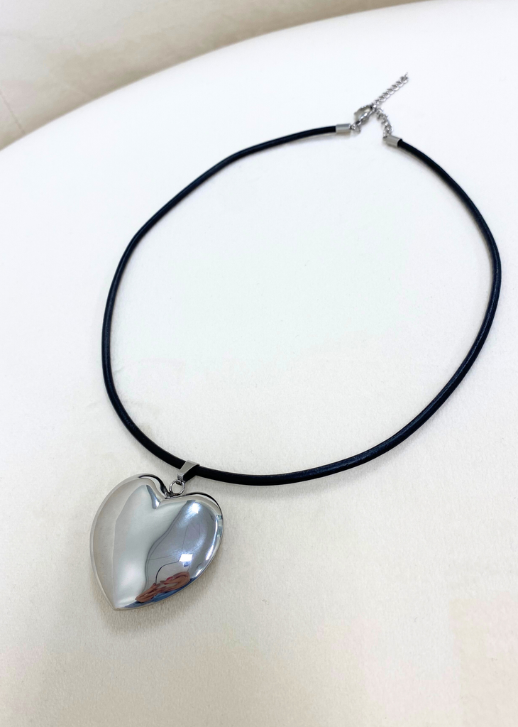 silver stainless steel heart pendant necklace felt chain with claw closure and extender statement piece edgy women's fashion jewelry