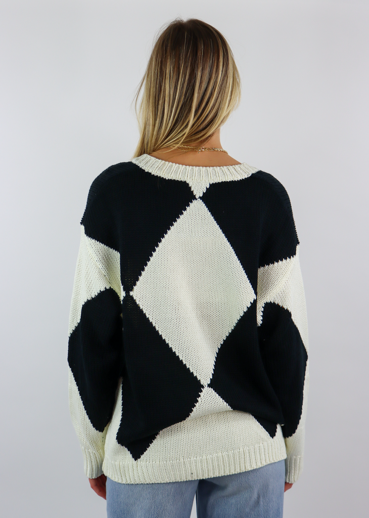 Good Memories Sweater ★ Black & White Checkered
