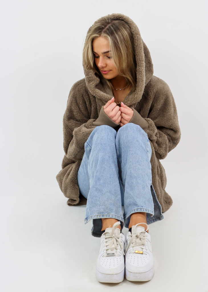 Fuzzy Jacket ★ Ashy Brown