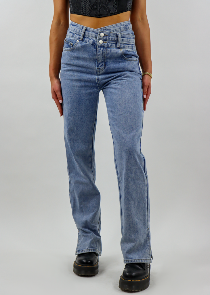 Off The Grid Jeans ★ Light Wash