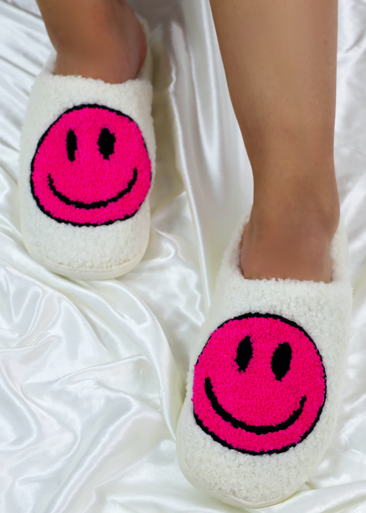 Smiley Slippers ★ Hot Pink