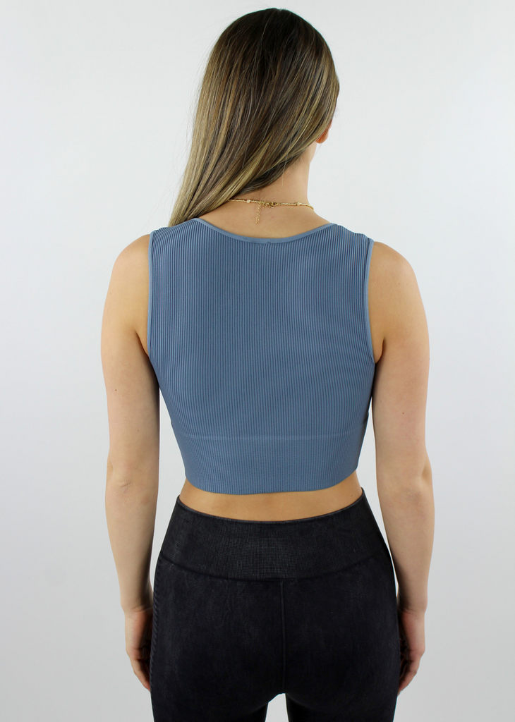 dusty blue ribbed stretchy comfy cozy cropped v neck tank top 
