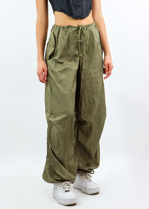 Ready To Fly Parachute Pants ★ Olive